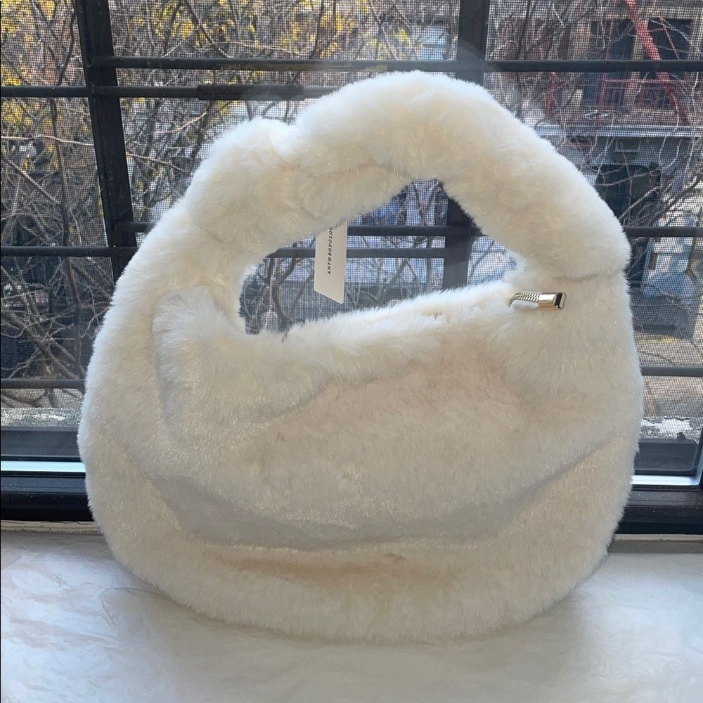 ❤️ANTHROPOLOGIE - Melie Bianco Faux Fur Cozy White Handbag NWT - Picture 5 of 6